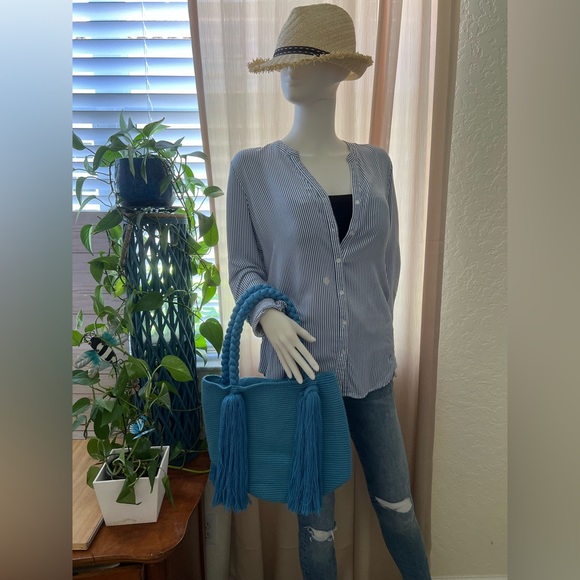 Classic Powder Blue Top Handle Wayuu Bag - Boho Chic Trendy Tote Bag - Picture 5 of 6